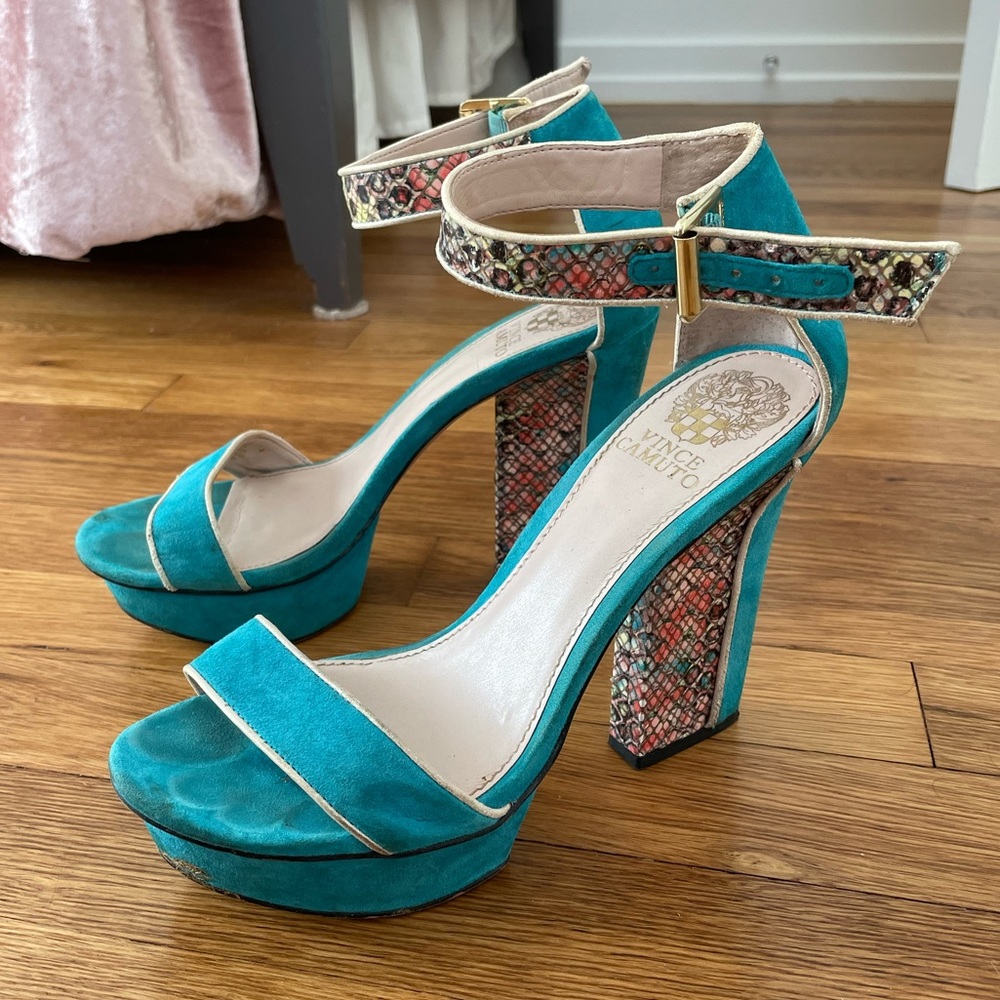 Vince Camuto leather platform heels
